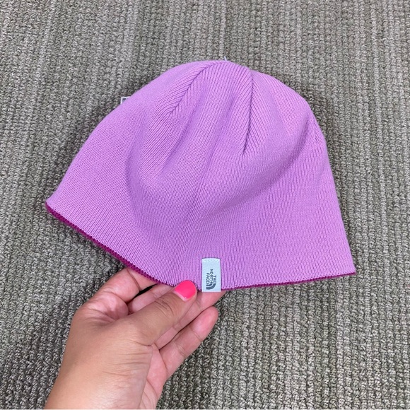 NEW North Face Infant Reversible Beanie & Mitten Set - Orchid Purple - Picture 5 of 8